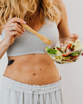 Mulher com alimentação saudável - Plano de acompanhamento médico e nutricional Conecta
